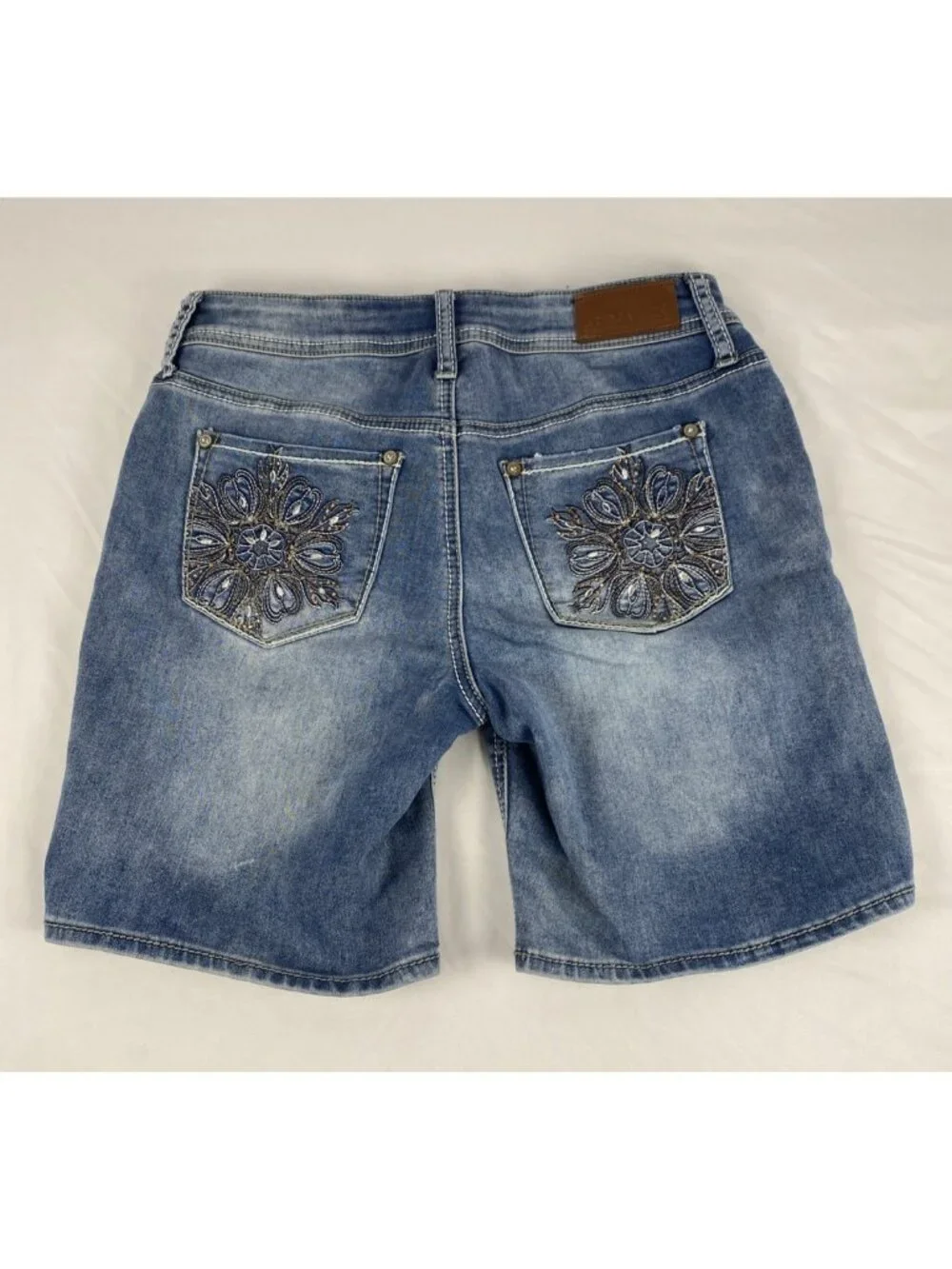 Hydraulic Lola Curvy Low Rise Stretch Jean Shorts Womens / Jrs Size 9 / 10 - Picture 2 of 9